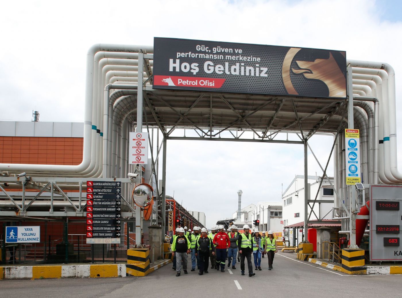 Petrol Ofisi, Derince’deki tesisinde basın mensuplarını ağırladı